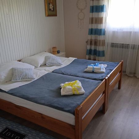 Studio Luna Appartement คาร์โลวัตส์ ภายนอก รูปภาพ