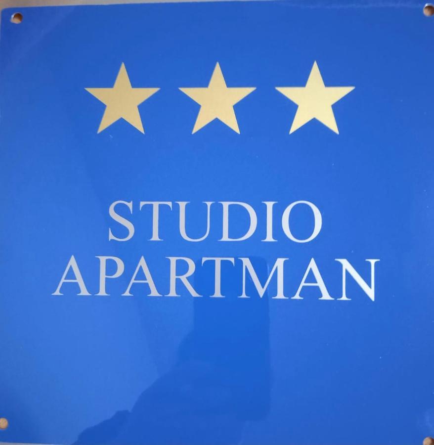 Studio Luna Appartement คาร์โลวัตส์ ภายนอก รูปภาพ